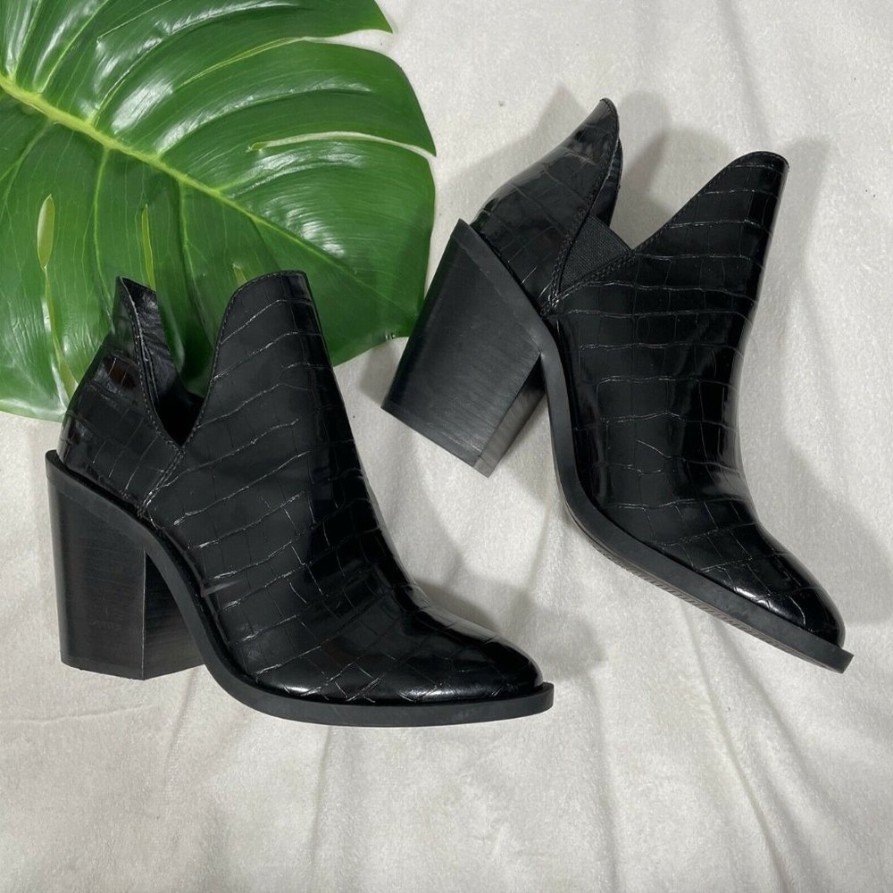 NEW! $110 Steve Madden Leve Block Heel Boot Black - Picture 1 of 12